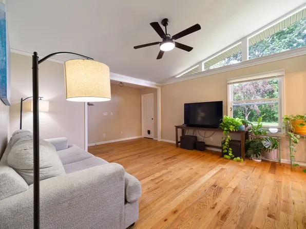 7 Richmond Dr, Clarksville, TN 37042