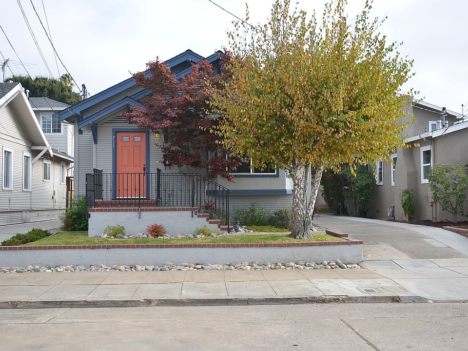 Low maintenance front yard