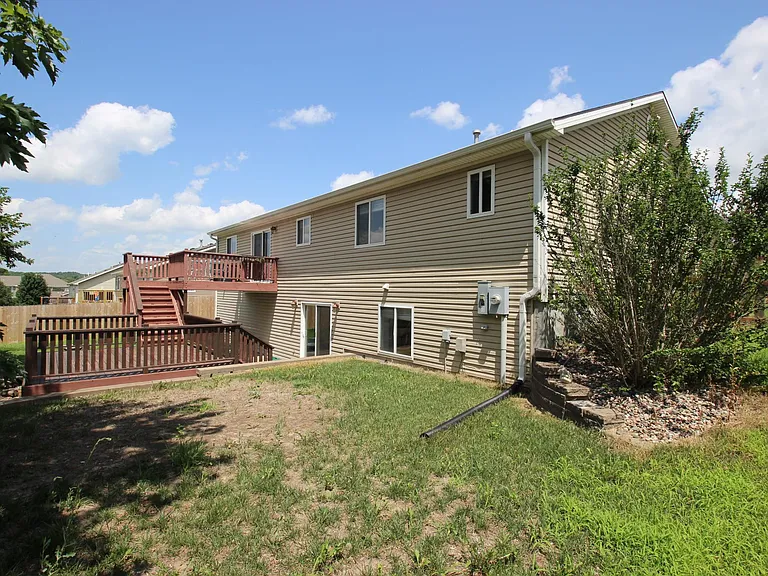 517 Harland Dr — Photo 16