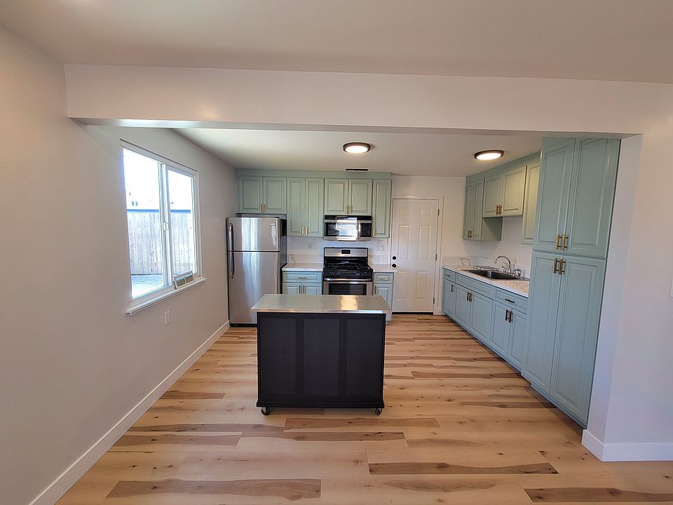1st image of 804 E Airport Ave #804