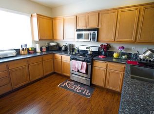 1413 Cottonwood St, Upland, CA 91786