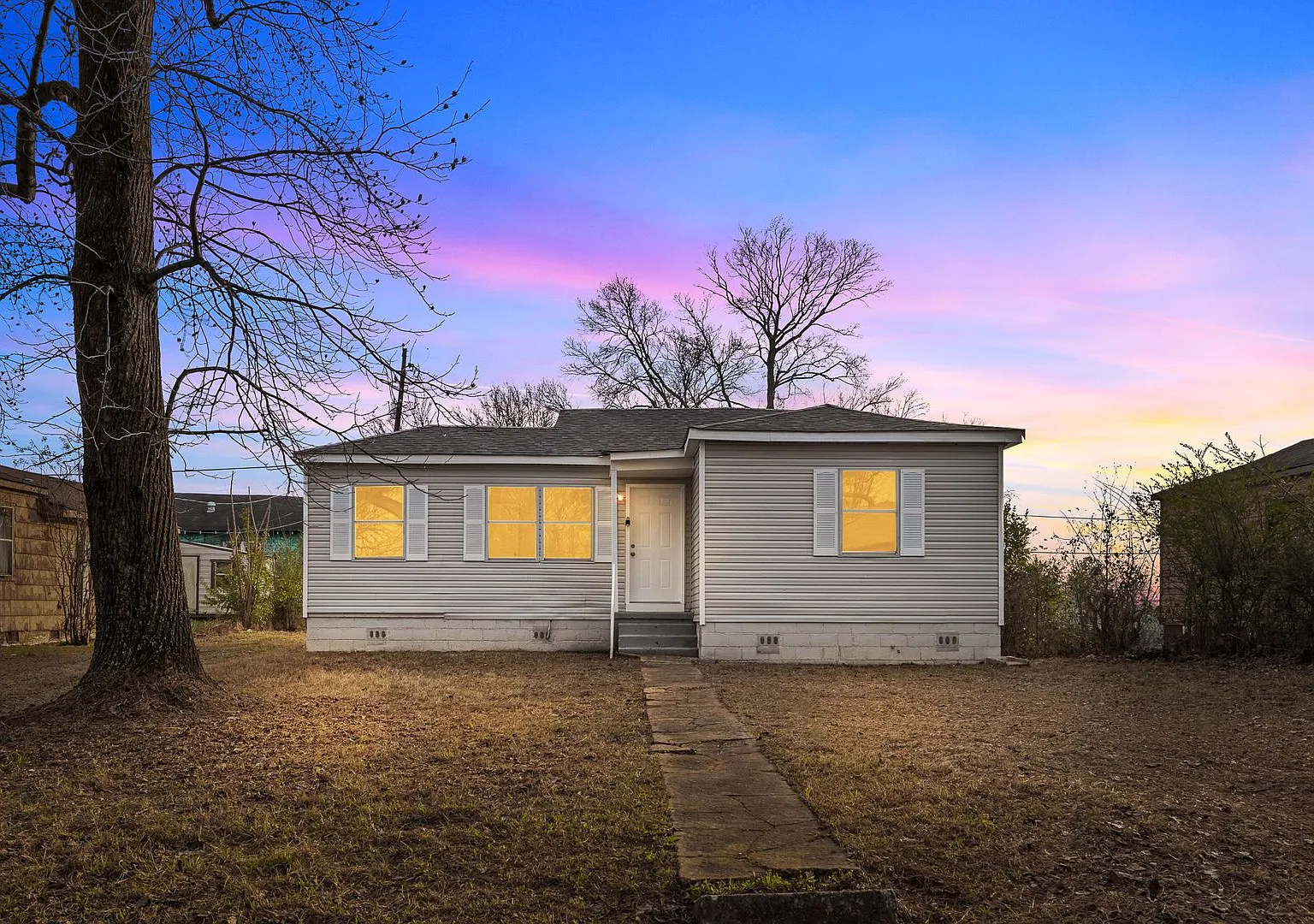 829 51st St Ensley Birmingham, Al 35208 3 Bedroom 1 Bath — Photo 2