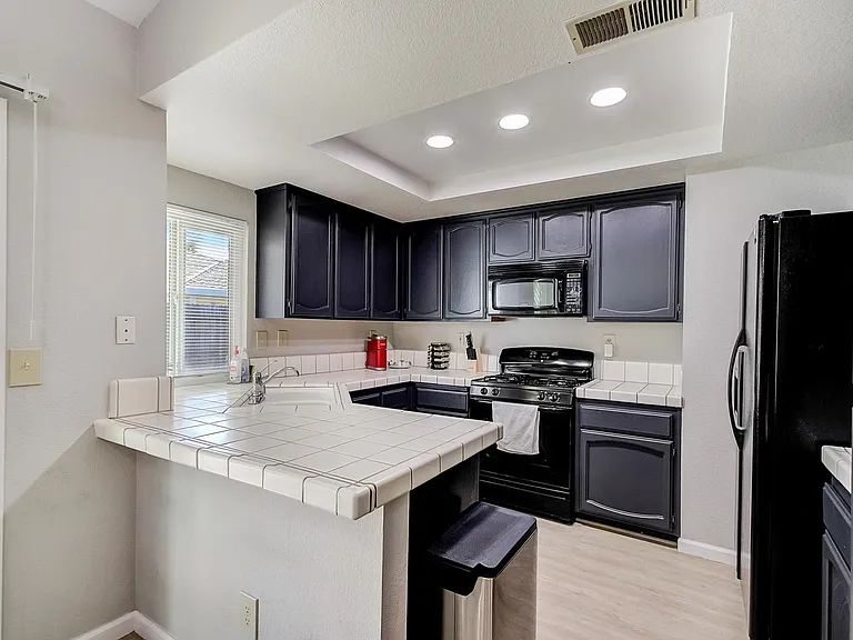 9313 Hoyleton Way — Photo 15