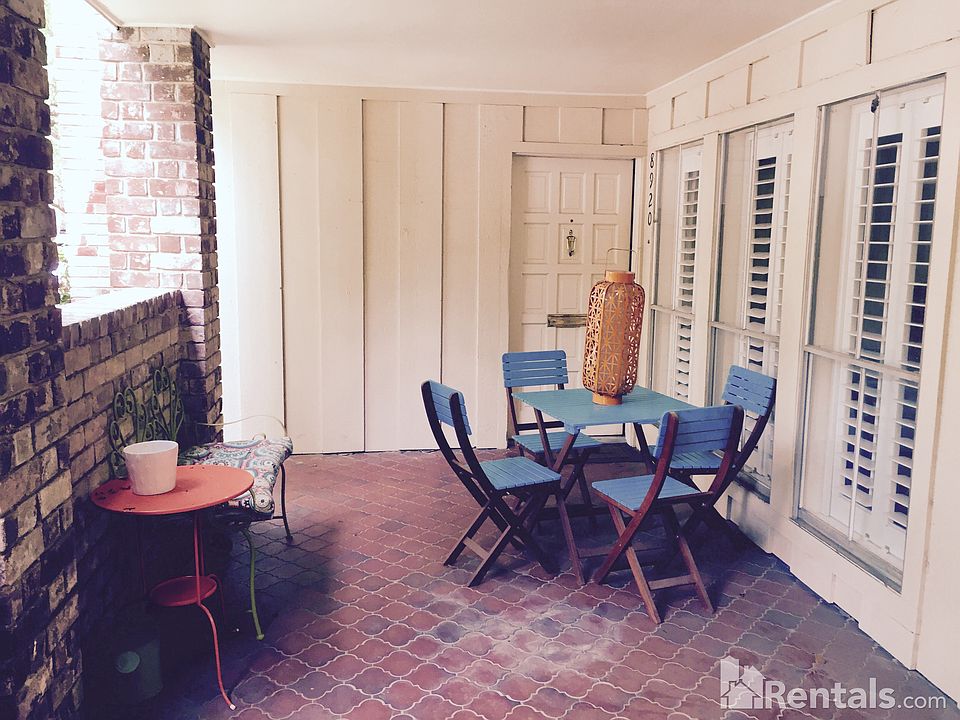 1st image of 8920 Chatsworth Dr #8920