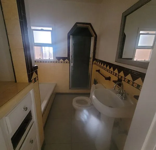 4168 Garthwaite Ave — Photo 5