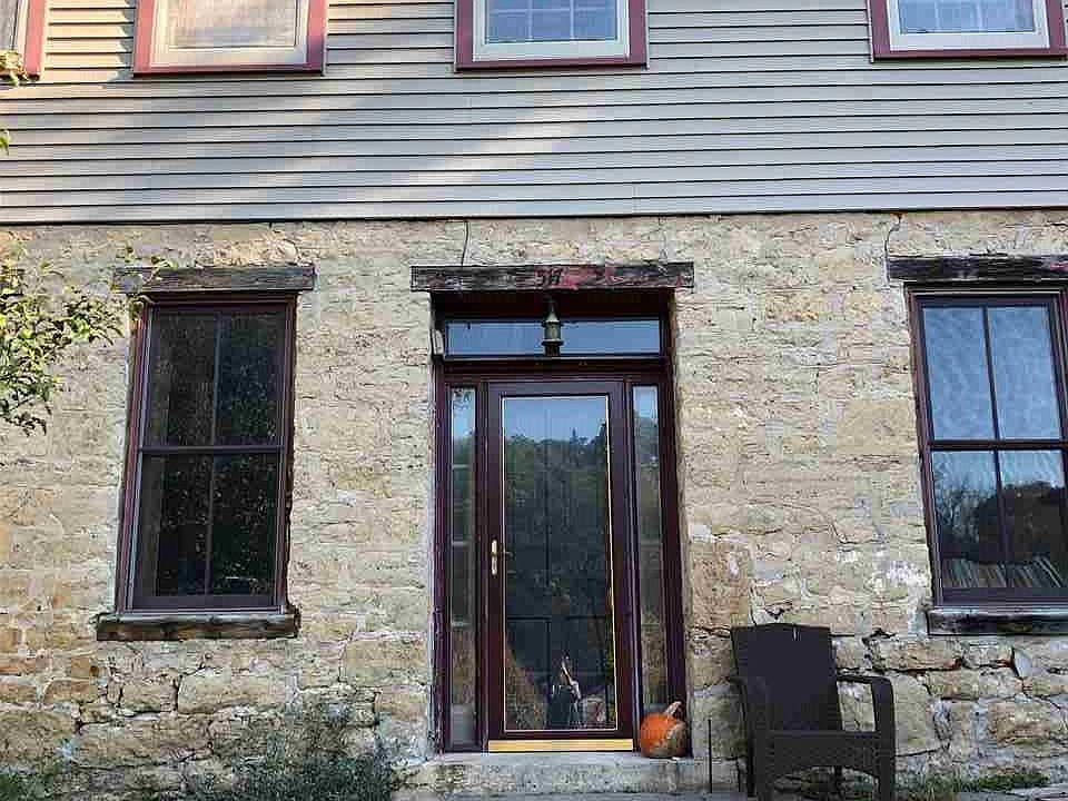 1st image of 517 Warren St