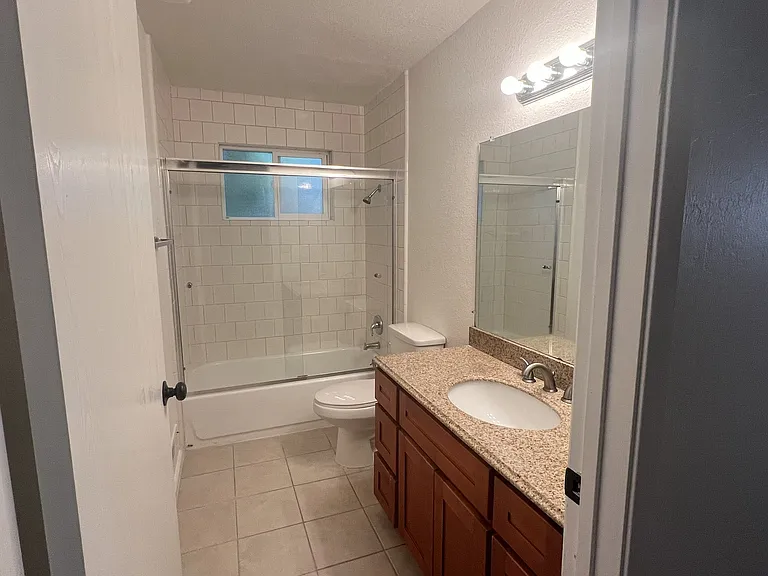 160 Michael Dr #3 — Photo 11