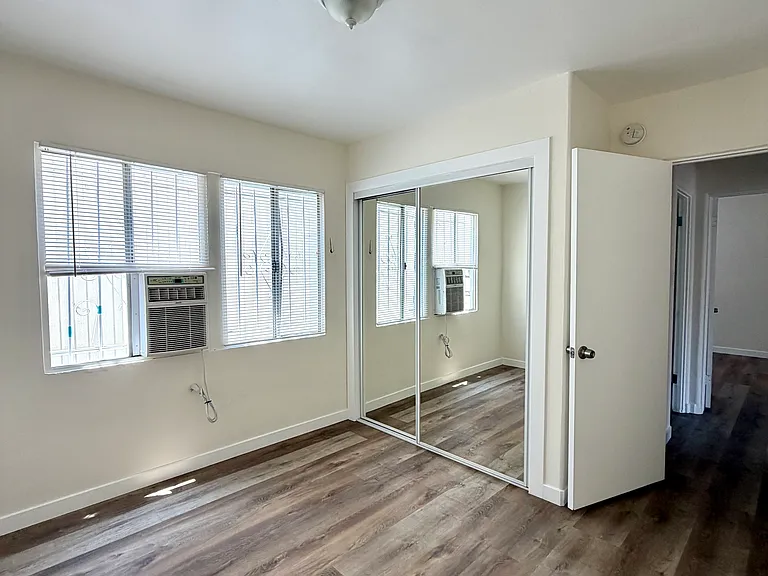1119 N Genesee Ave #3 — Photo 7