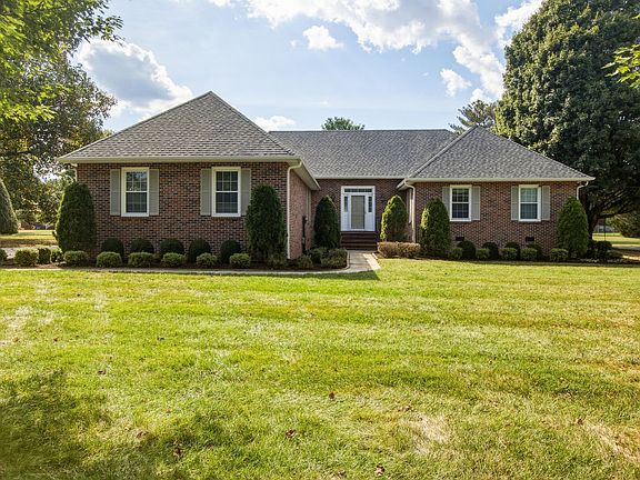 2nd image of 105 Kingsridge Blvd