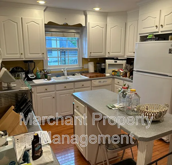 8 Capstone Ct — Photo 5