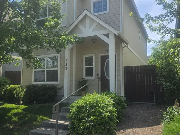 233 Wintersage Cir, Talent, OR 97540