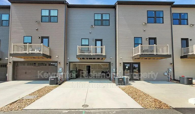 2108 Semmes Ave — Photo 2