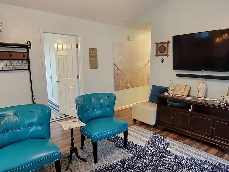 615 Keller St — Photo 3