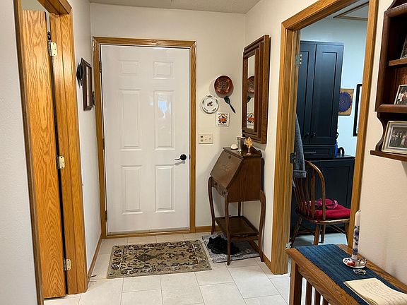 5th image of 1571 Forest St