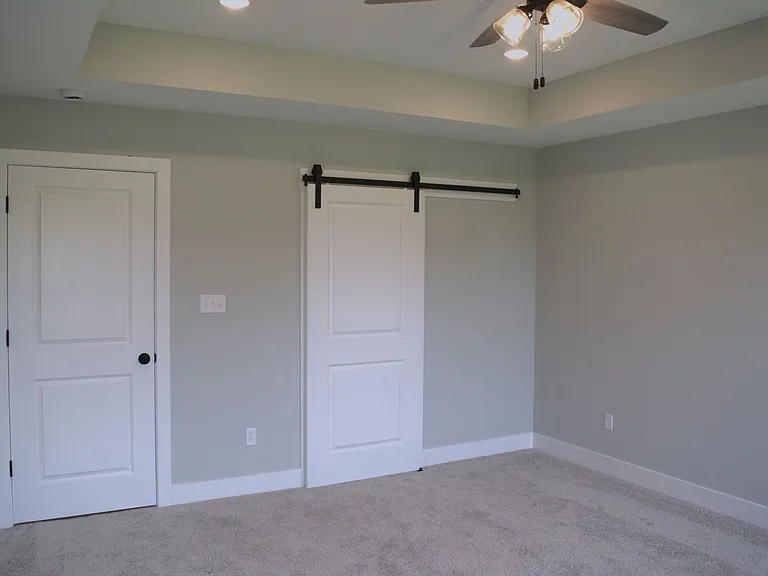 913 Spyglass Ct — Photo 14