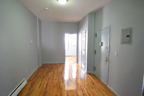 Rented by Bold New York | media 5