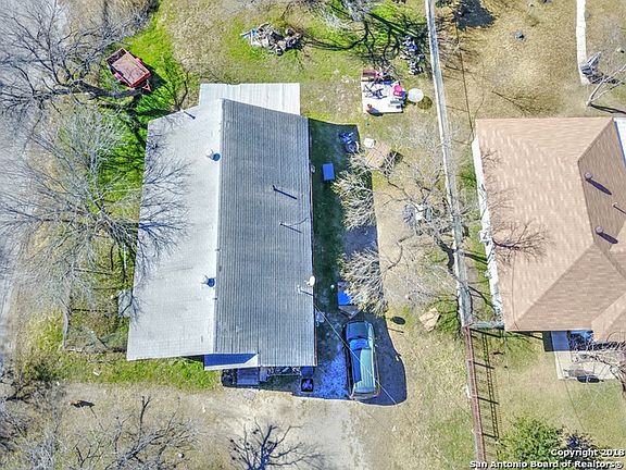 5th image of 303 Florencia Ave