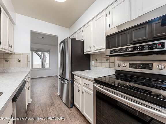 5th image of 5808 Okemos Rd