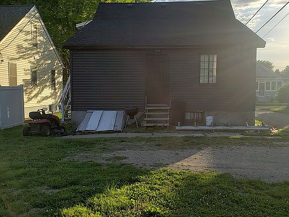 4th image of 728 Tonti St