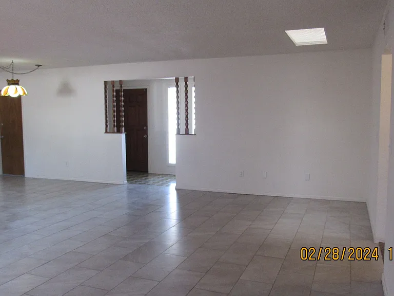 2571 Talisman Ln — Photo 2