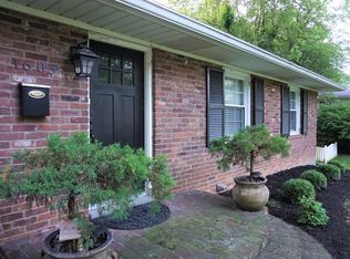 1603 Lynn Way, Graymoor Devondale, KY 40222