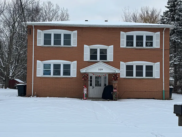 329 Oak St #1 — Photo 1