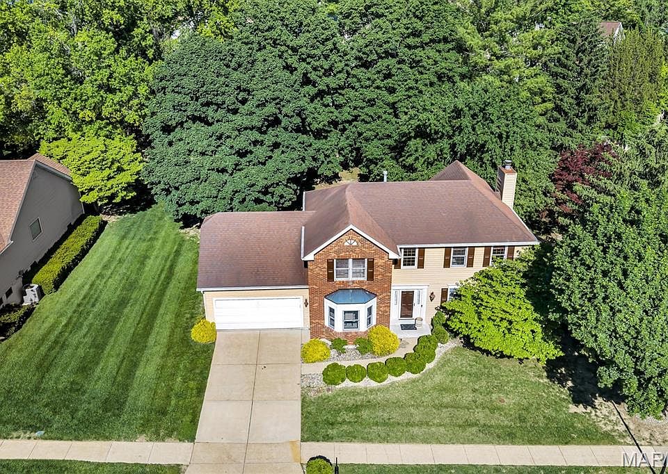 1st image of 134 Rosebrook Dr