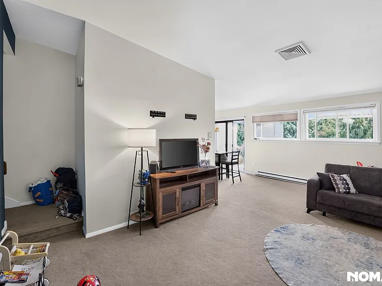 12 Evergreen Dr — Photo 15