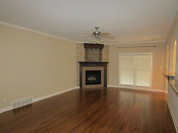4th image of 11290 Ole Bob Dr