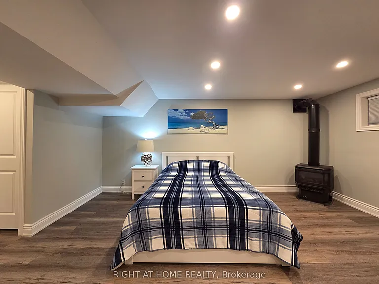 1570 Lewes Way #LOWER — Photo 3