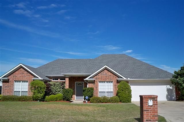 1st image of 304 Tiffany Dr