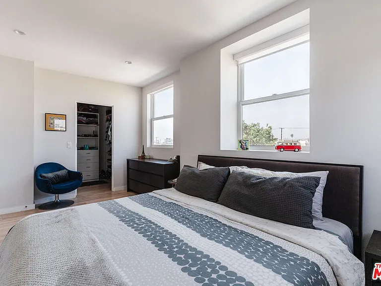 6072 Pickford St — Photo 30