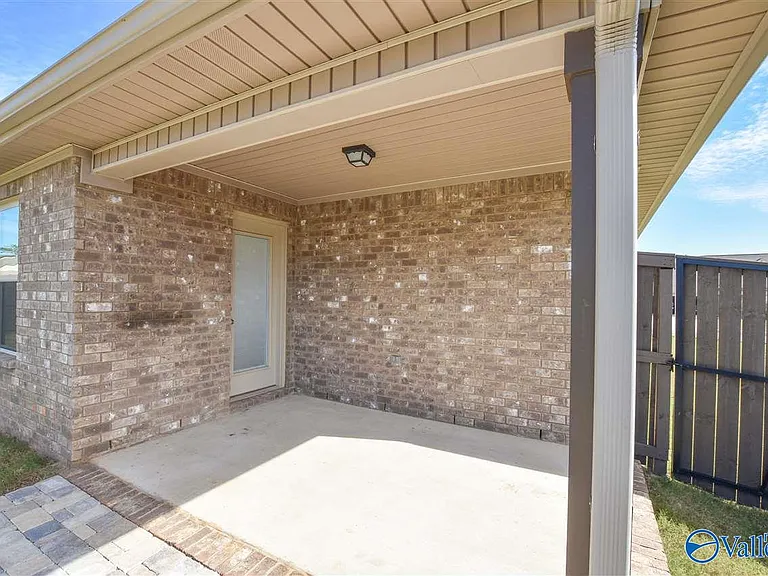 304 Fenrose Dr — Photo 31