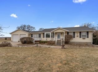 121 Turkey Rd, Fruitland, IA 52749