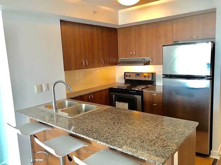 5740 Yonge St #2105 — Photo 4