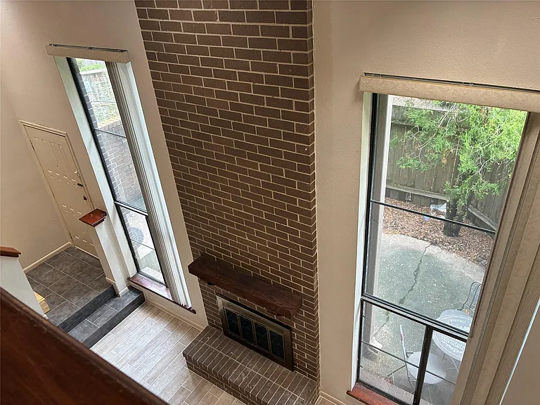 13784 Hollowgreen Dr — Photo 8
