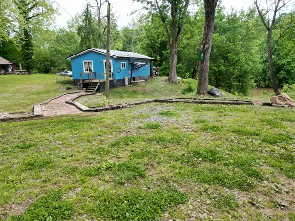 597 Exline Camp Rd, Elizabeth, WV 26143