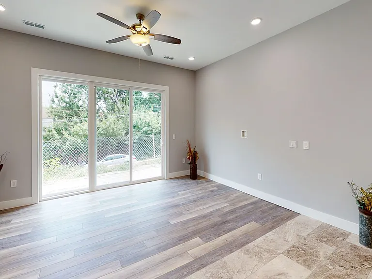 1117 Laurel Ave #102 — Photo 4