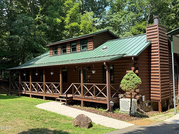 2nd image of 3216 Oak Knob Ct