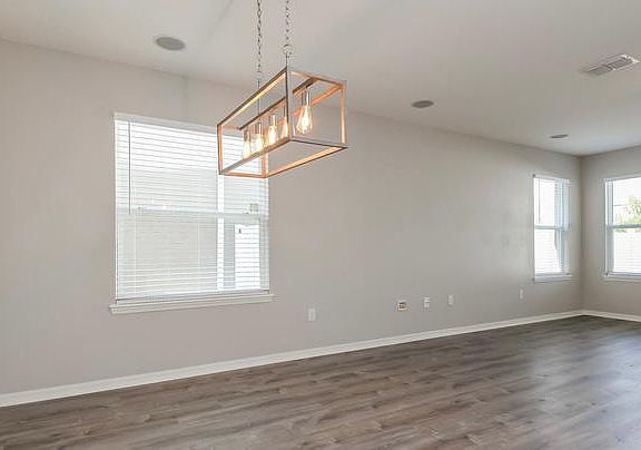 4th image of 2541 Summerwood Ln