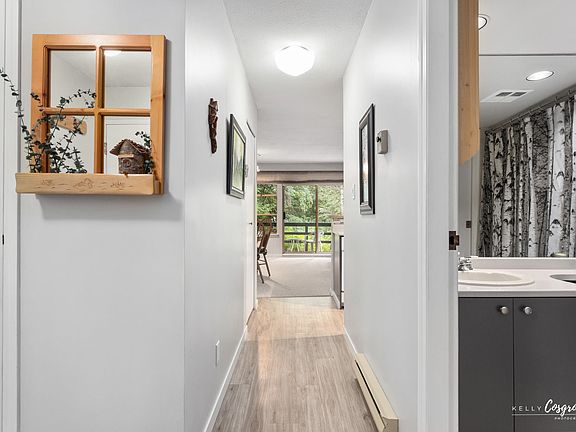 5th image of 3050 Hillcrest Dr #801
