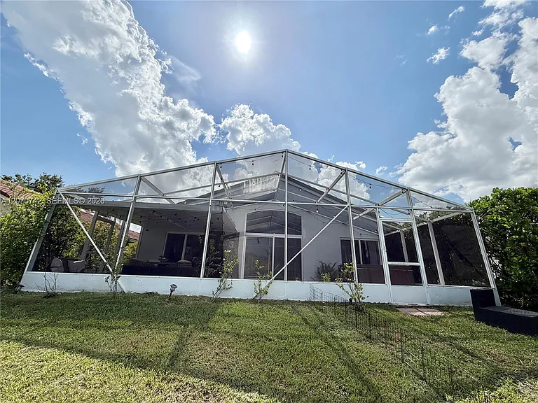 415 NW 165th Ave — Photo 46