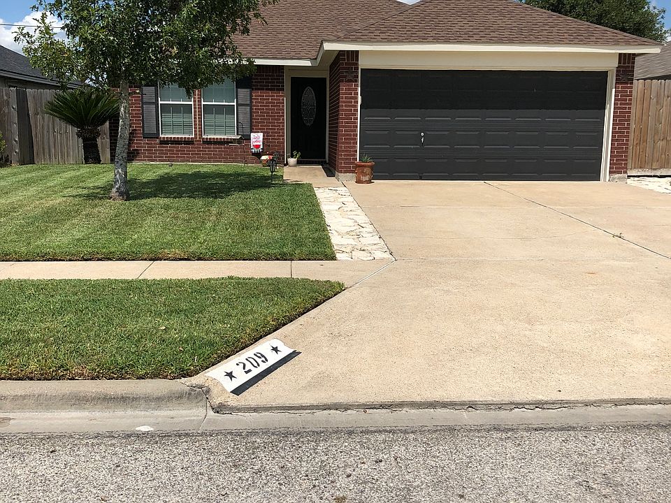 1st image of 209 Clydesdale Ln