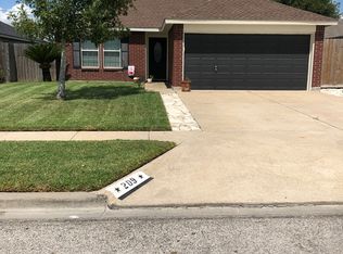 209 Clydesdale Ln, Victoria, TX 77904