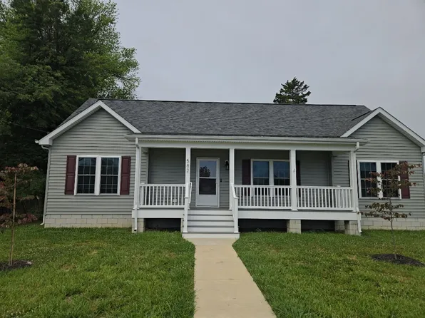 582 Railroad Ave, Townsend, DE 19734
