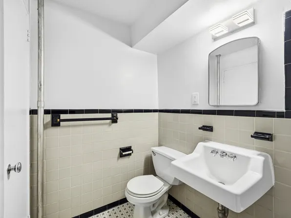 21-41 34th Avenue image 12 of 14