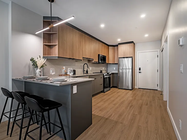 909 5th Ave SW — Photo 15