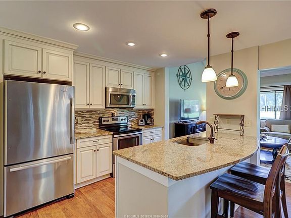 3rd image of 59 Carnoustie Rd APT 208