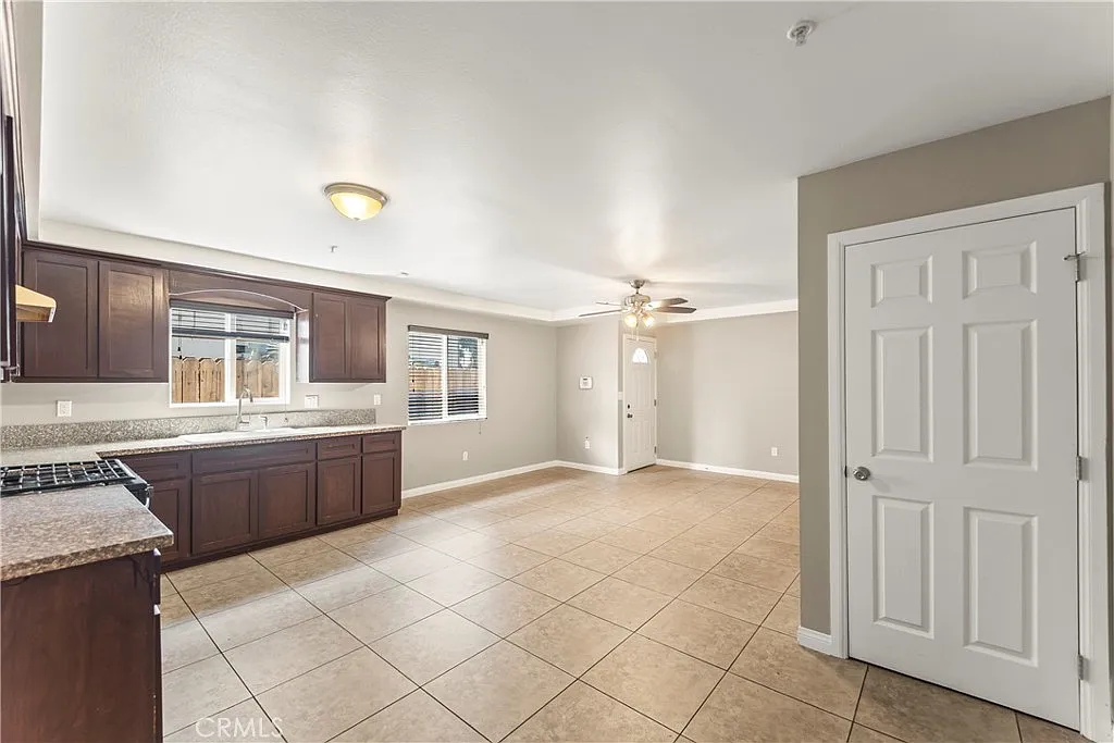 4 bed, 3.0 bath, 1460 sqft, $3,450 — Photo 2