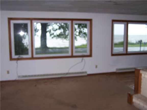 3rd image of 40 Ontario Blvd